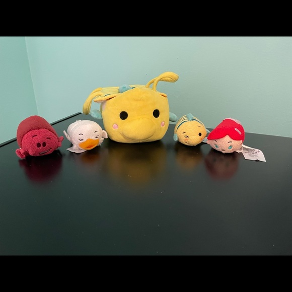 Tsum Tsums lot and carry case - Picture 2 of 9